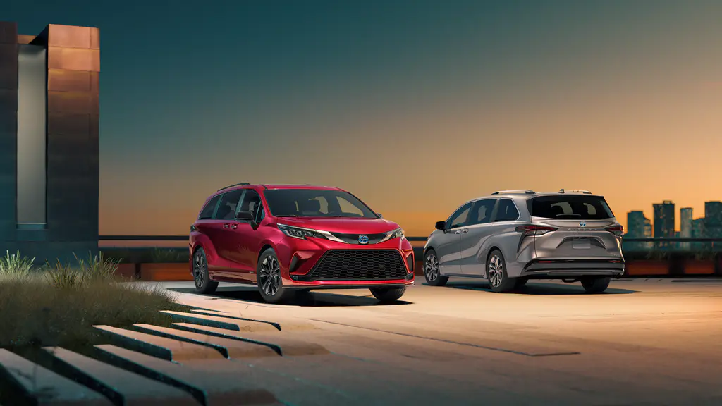 All-New 2021 Toyota Sienna Presents Virtual Bollywood Magic (Yes, ACTUAL Magic & Mind Reading) with Celebrity Guest Ankur Bhatia and Farhan's Brown Magic