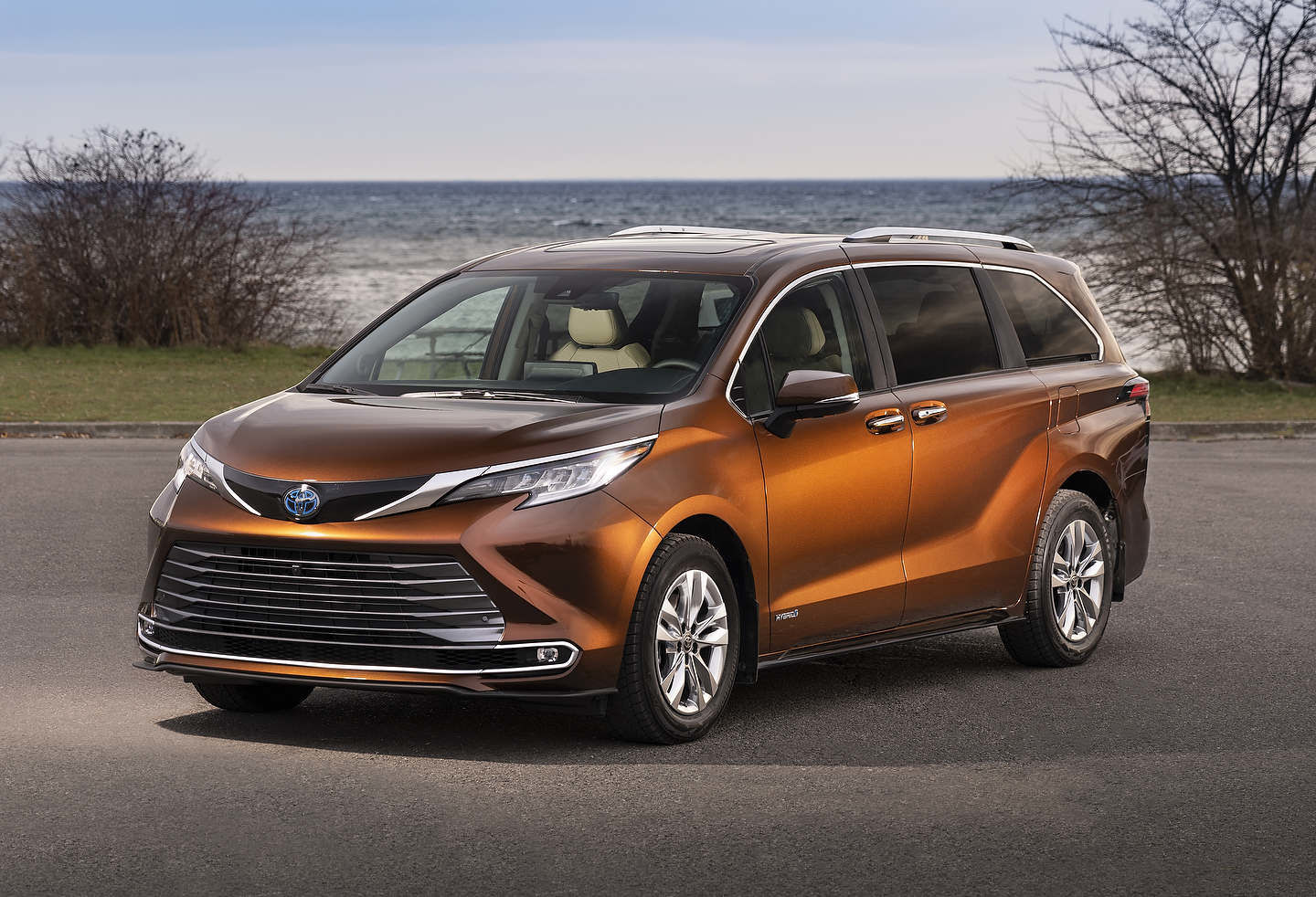 All-New 2021 Toyota Sienna Presents Virtual Bollywood Magic (Yes, ACTUAL Magic & Mind Reading) with Celebrity Guest Ankur Bhatia and Farhan's Brown Magic