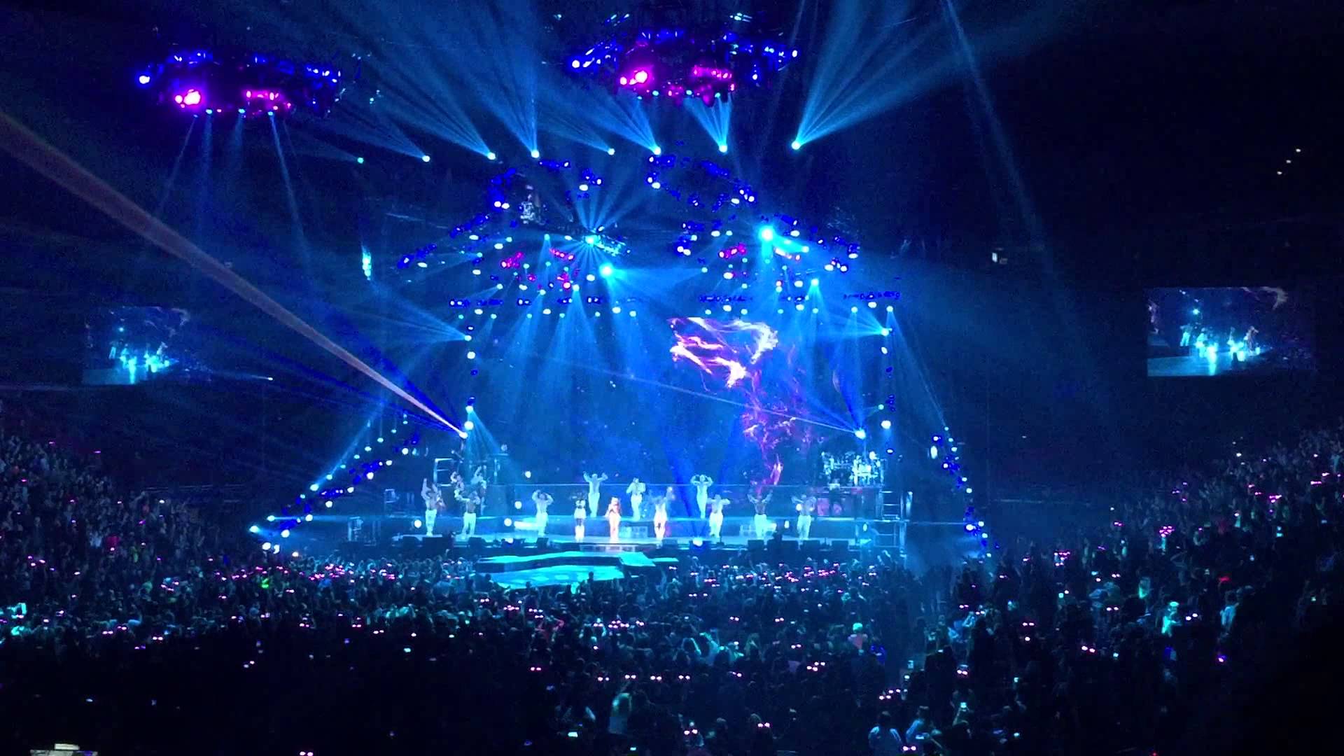 Ariana Grande at Wells Fargo Center