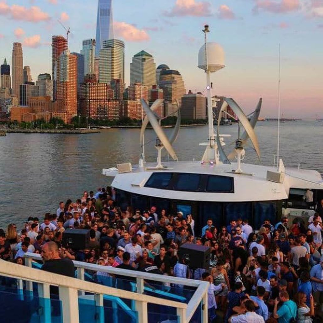 Summer Yacht Party Cruise at Skyport Marina NYC