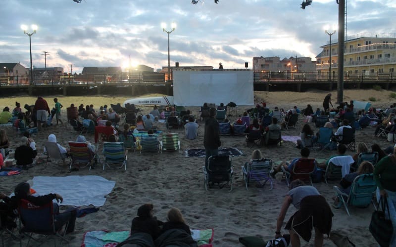 Movies On The Beach - Aladdin