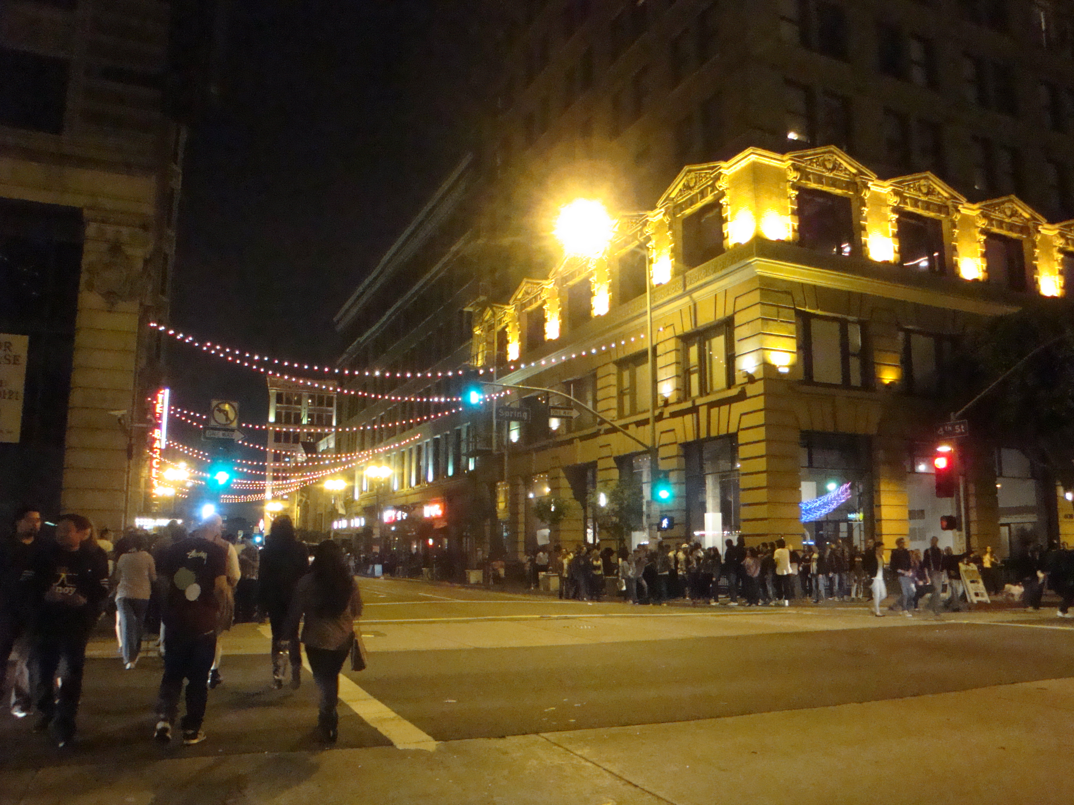 Witness Creativity At The Downtown Los Angeles Art Walk