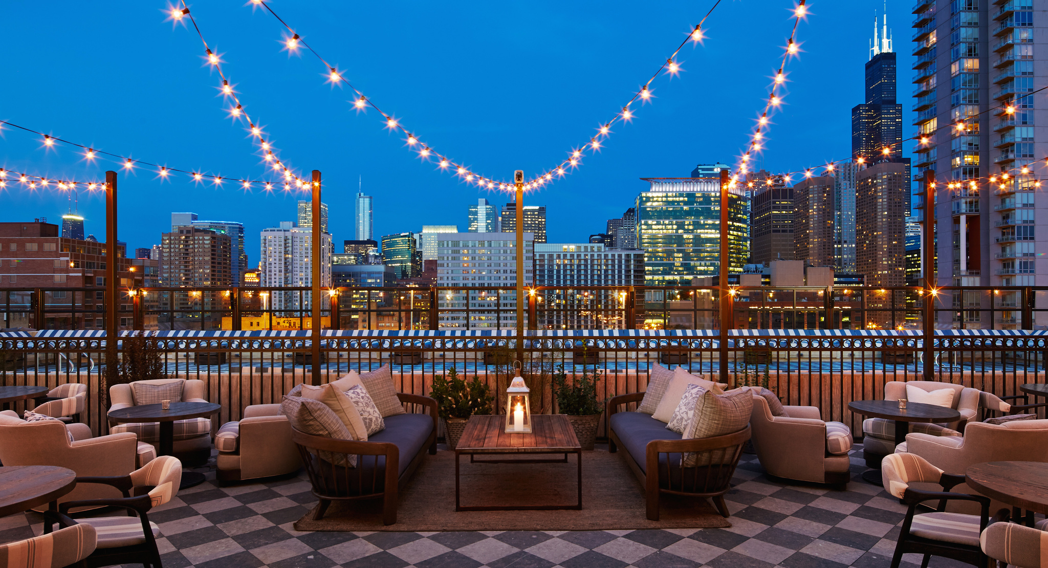 Experience Breathtaking Views of Chicago With These 6 Incredible Rooftop Bars