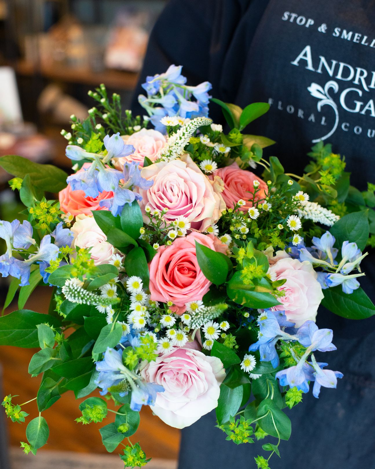 AG Design Class-Handtied Parisian-Style Bouquet