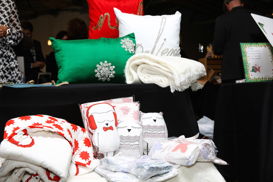 Enjoy Chicago’s Gazebo Holiday Market