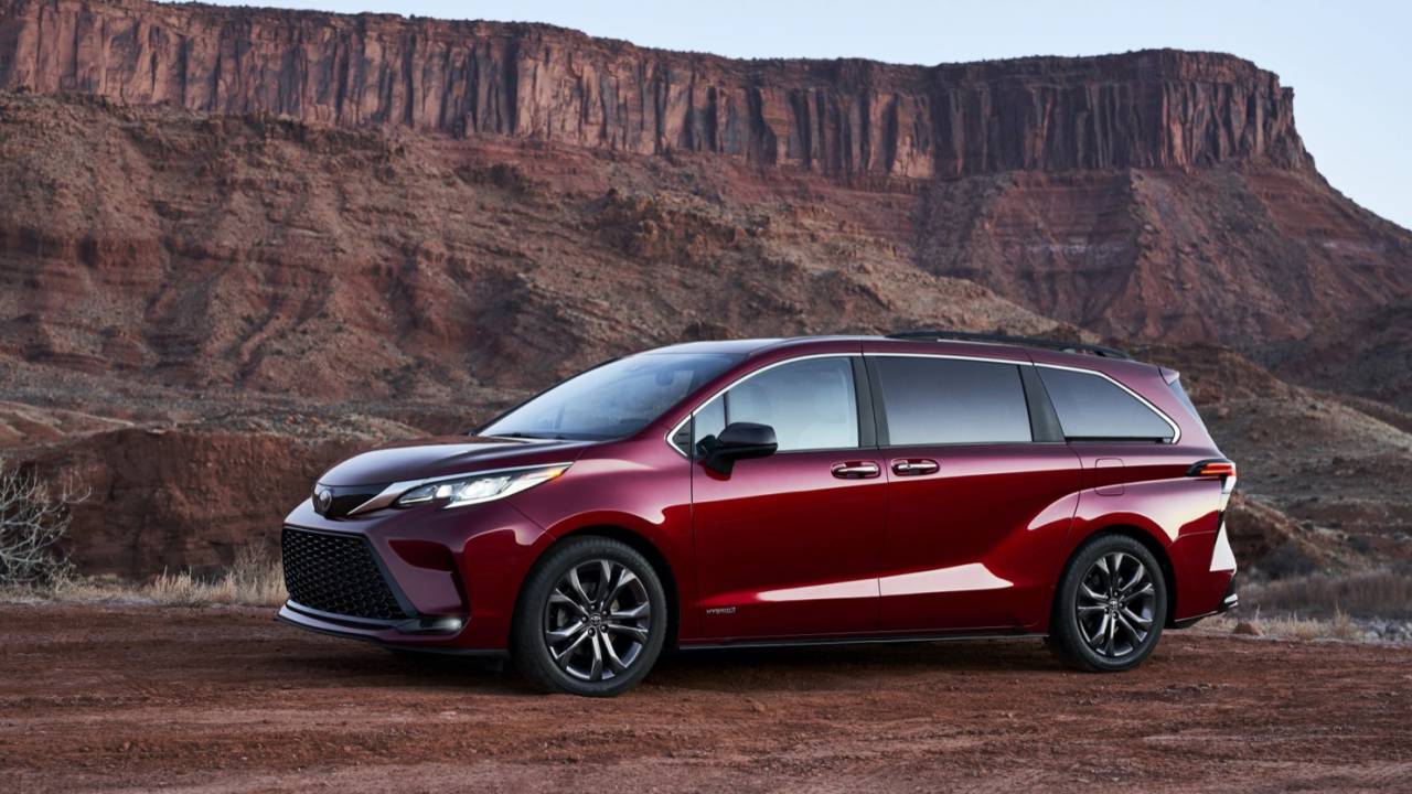 All-New 2021 Toyota Sienna Presents Virtual Bollywood Magic (Yes, ACTUAL Magic & Mind Reading) with Celebrity Guest Ankur Bhatia and Farhan's Brown Magic