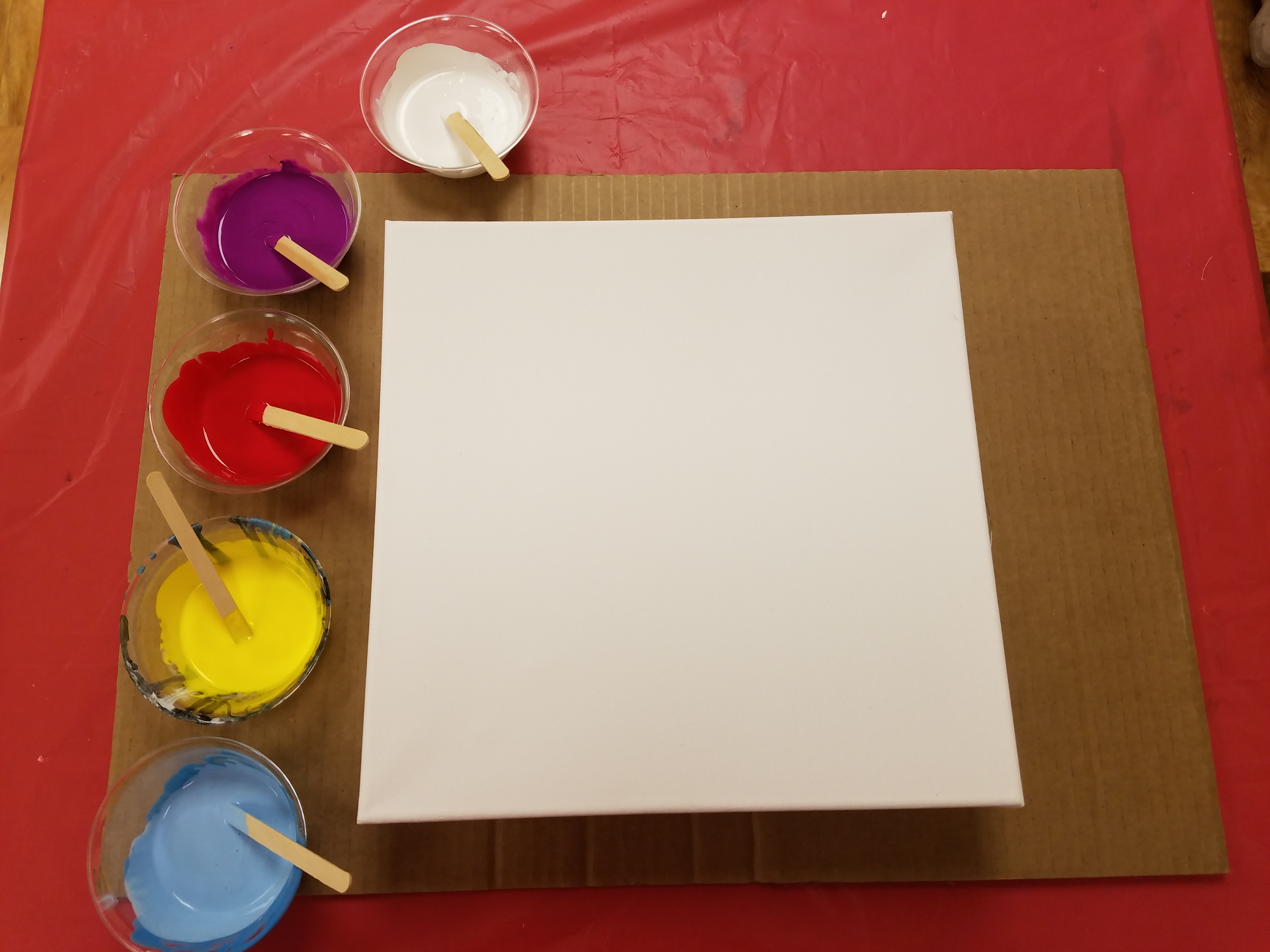 Paint pouring - Learn the basics of paint pouring to create gorgeous abstract art. Go with the flow...
