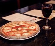 Pizza & Historic Tavern Tour