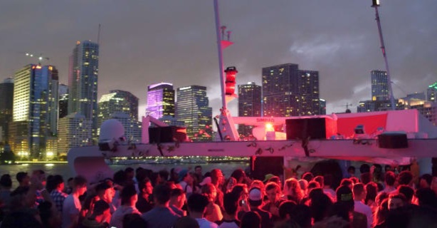 NYC Sunset Summer Wave Cabana Yacht Booze Cruise Party 2022
