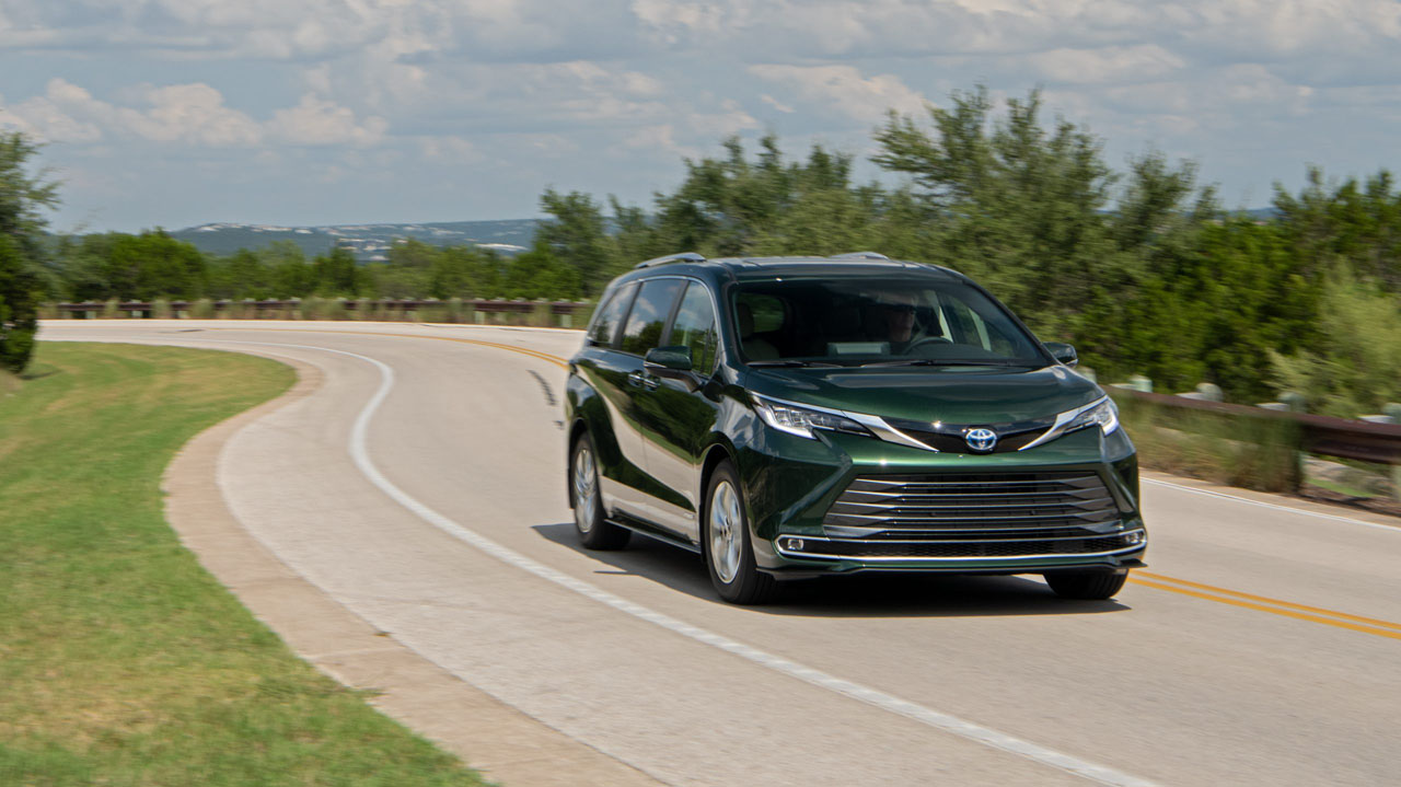 All-New 2021 Toyota Sienna Presents Virtual Bollywood Magic (Yes, ACTUAL Magic & Mind Reading) with Celebrity Guest Ankur Bhatia and Farhan's Brown Magic