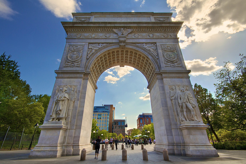 The Washington Square Association Presents Christmas Eve Caroling In New York